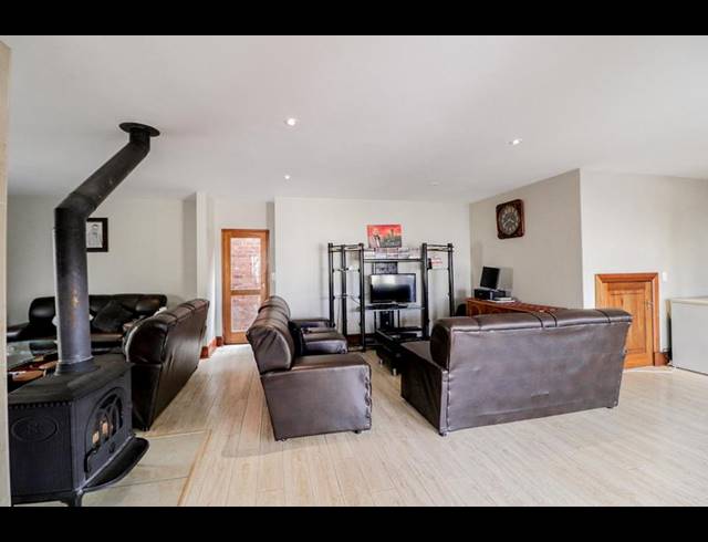 4 BEDROOM HOUSE FOR SALE IN KENSINGTON